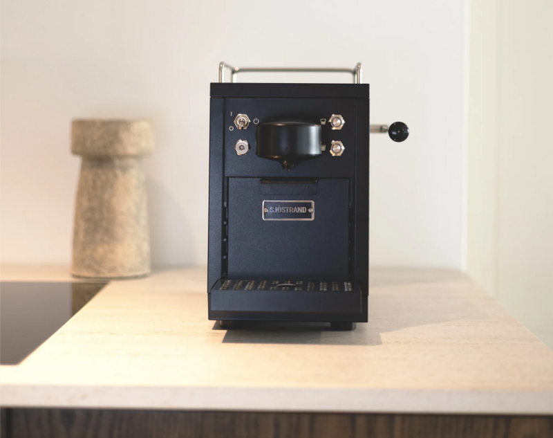 Sjöstrand - Espresso Capsule Machine Stainless Steel/Black Edition