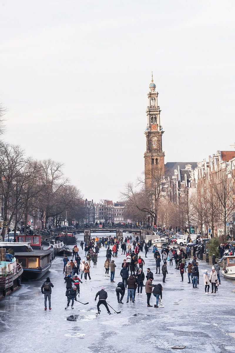 MENDO STREETS OF AMSTERDAM