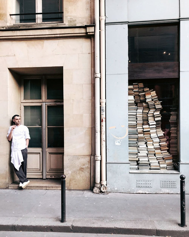 MENDO STREETS OF PARIS